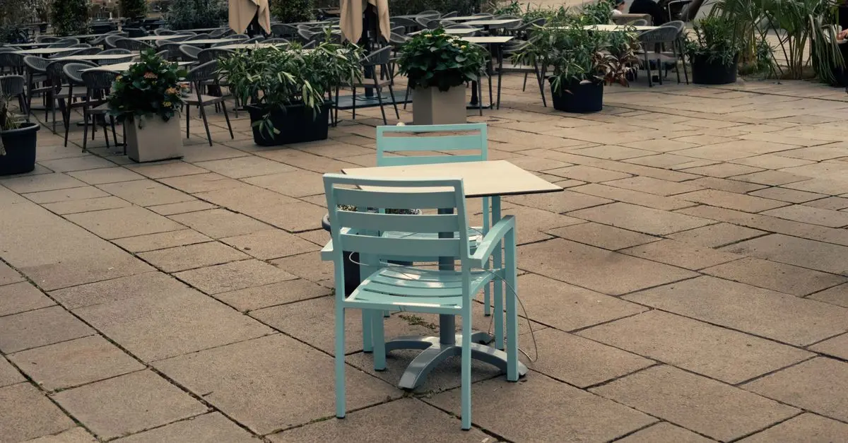 Choisir le mobilier malin pour votre balcon : 7 astuces essentielles