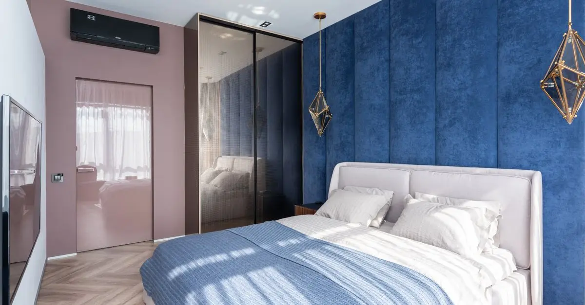 Comment améliorer l'espace dans une chambre avec du mobilier malin