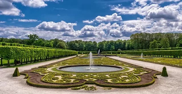 Les meilleures stratégies pour aménager un petit salon efficacement